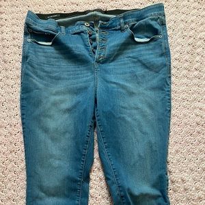 Torrid Sky High Skinny jeans size 20 regular